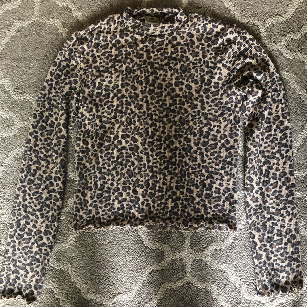 Long sleeve cheetah top